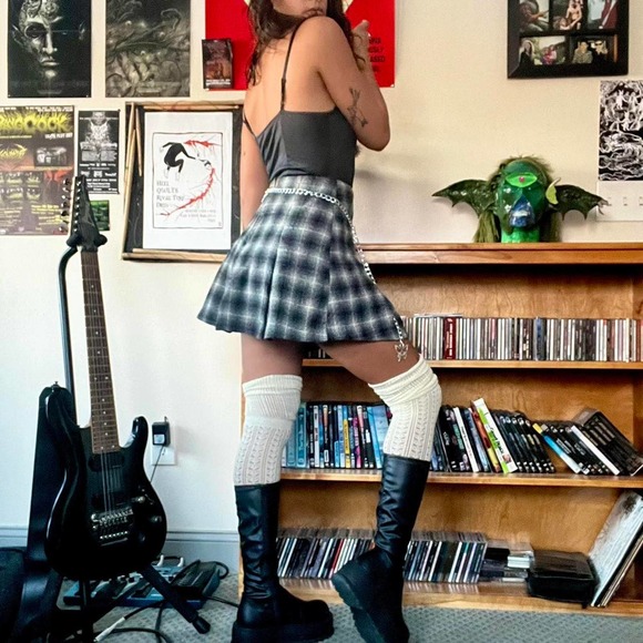 90s wool mini skirt - Picture 2 of 4